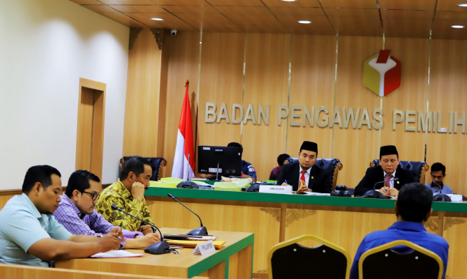 Bawaslu Dengarkan Keterangan Saksi Dugaan Penggelembungan Suara di NTB dan Subang
