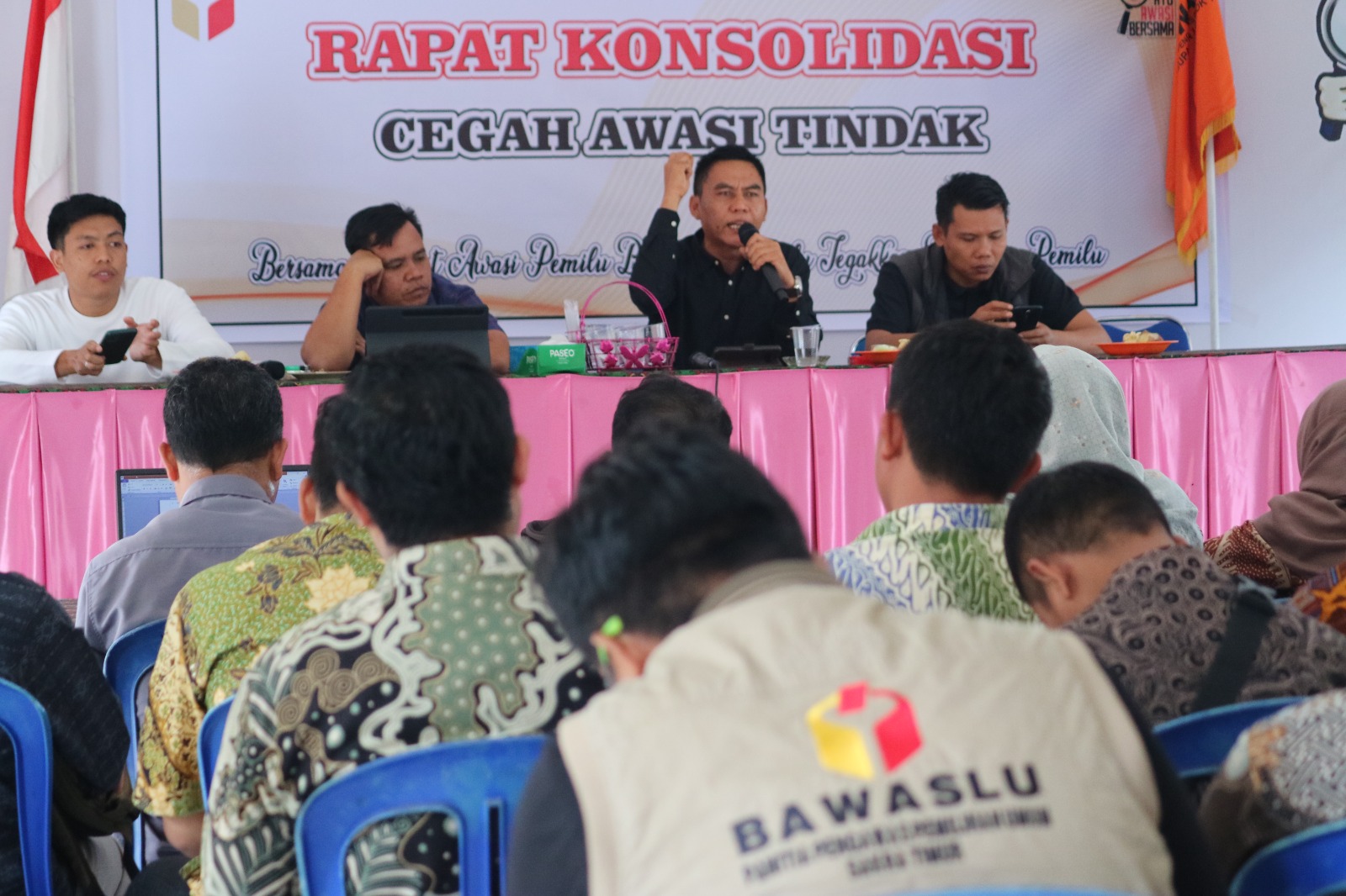 Rapat Konsolidasi Bawaslu Lombok Timur