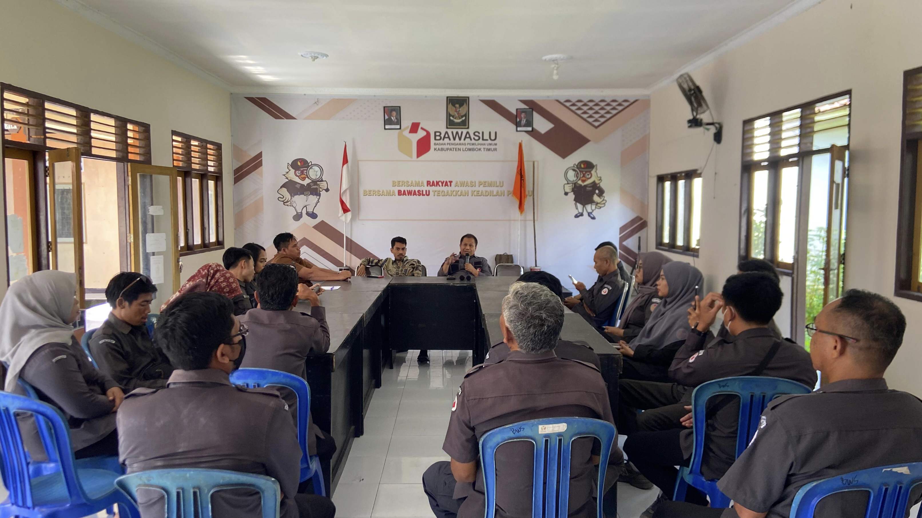 Pelaksanaan Rapat Internal