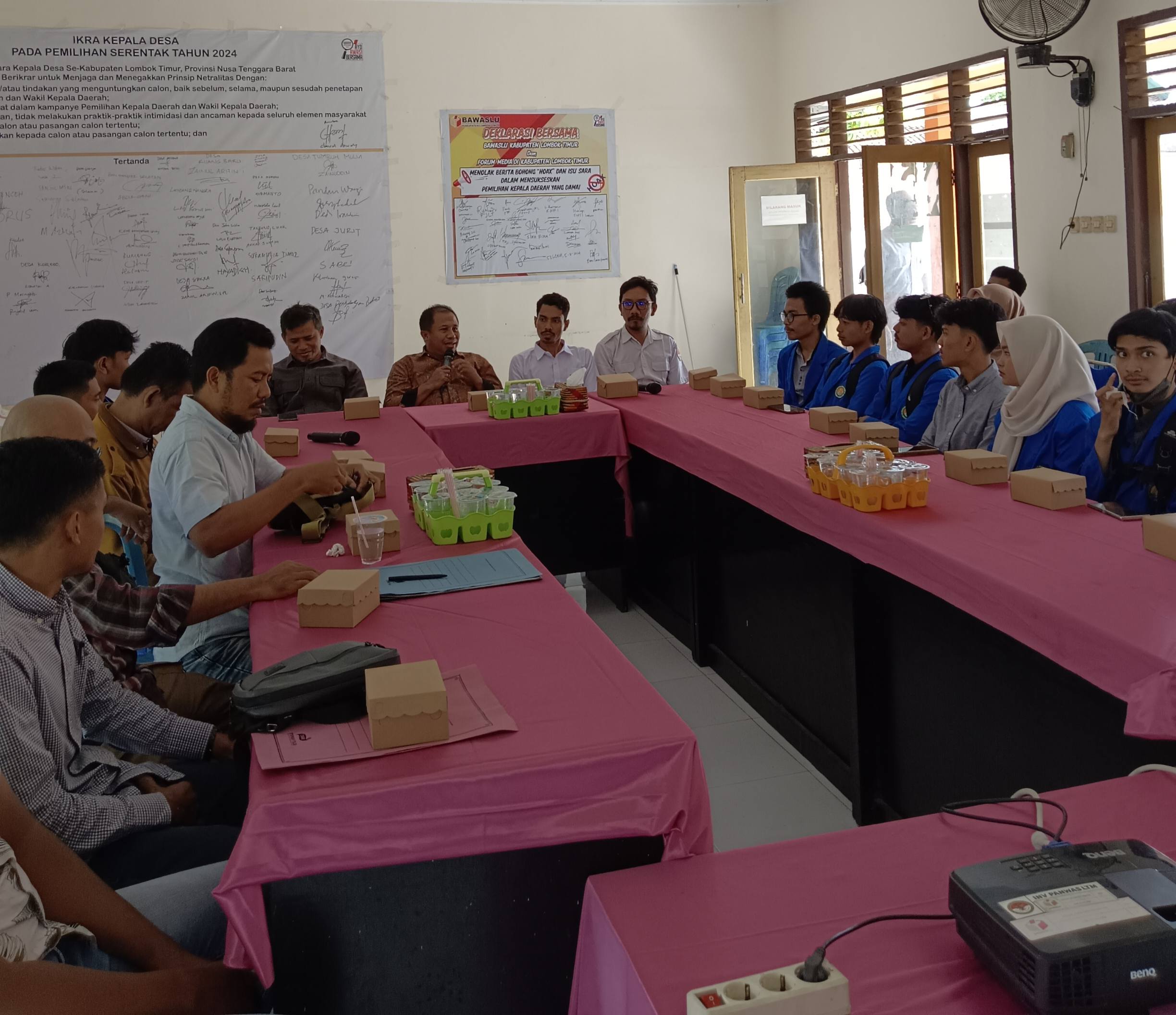 Kunjungan Mahasiswa UGR