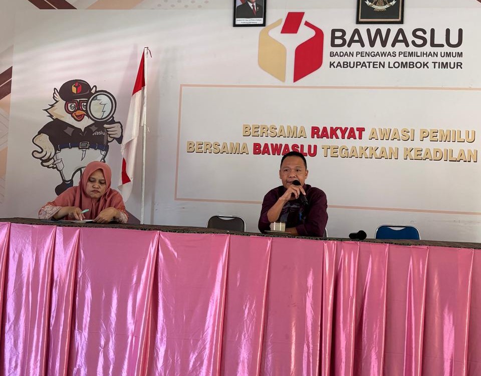 Kasek dan Ibu Kasubag Administrasi