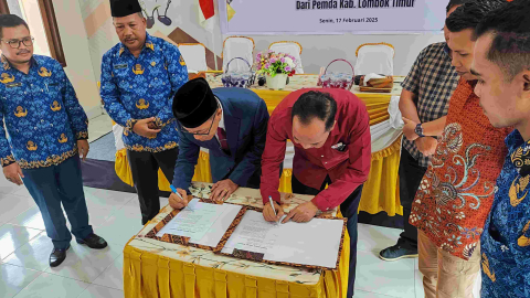 Penandatangan Serah Terima Hibah