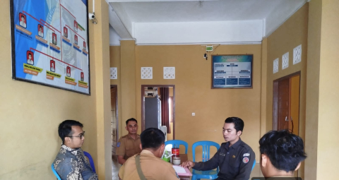Staf Bawaslu Lotim Koordniasi dengan Pemdes