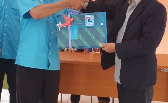 Penyerahan SK DPD Gelora Indonesia Kabupaten Lombok Timur