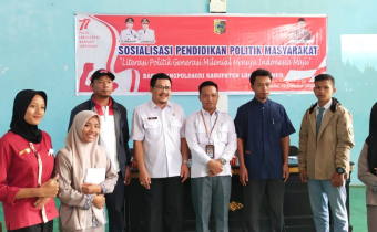 Ketua Bawaslu Lombok Timur sebagai Narasumber Sosialisasi Pendidikan Politik Masyarakat