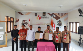 Kerjasama Bawaslu Lotim dengan Kwarcab Pramuka