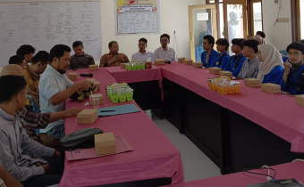 Kunjungan Mahasiswa UGR