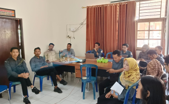 Kegiatan Diskusi Mingguan Bawaslu Lombok Timur